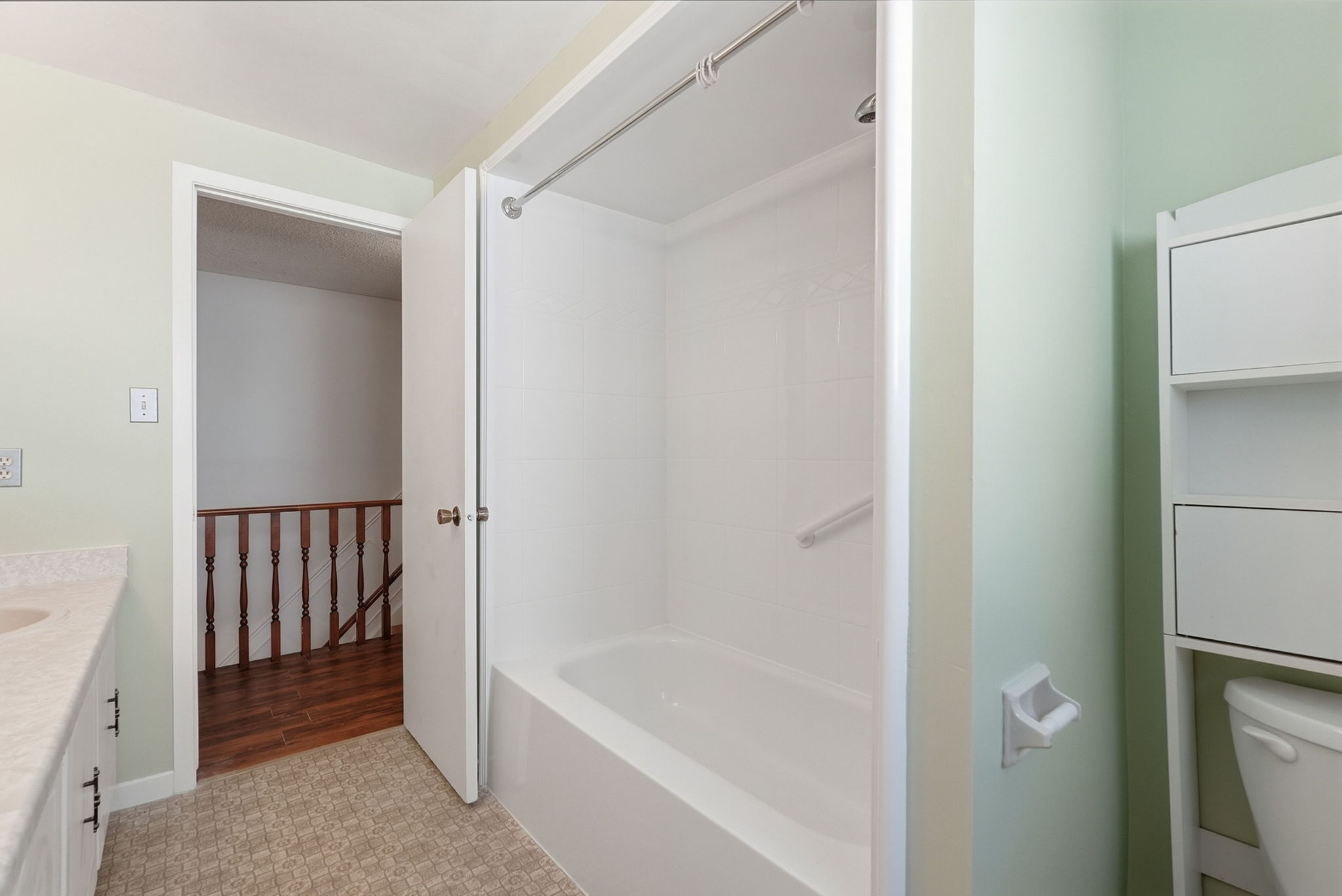 91-web-or-mls-97-Samantha Frank - 471 Knightsbridge Crescent_