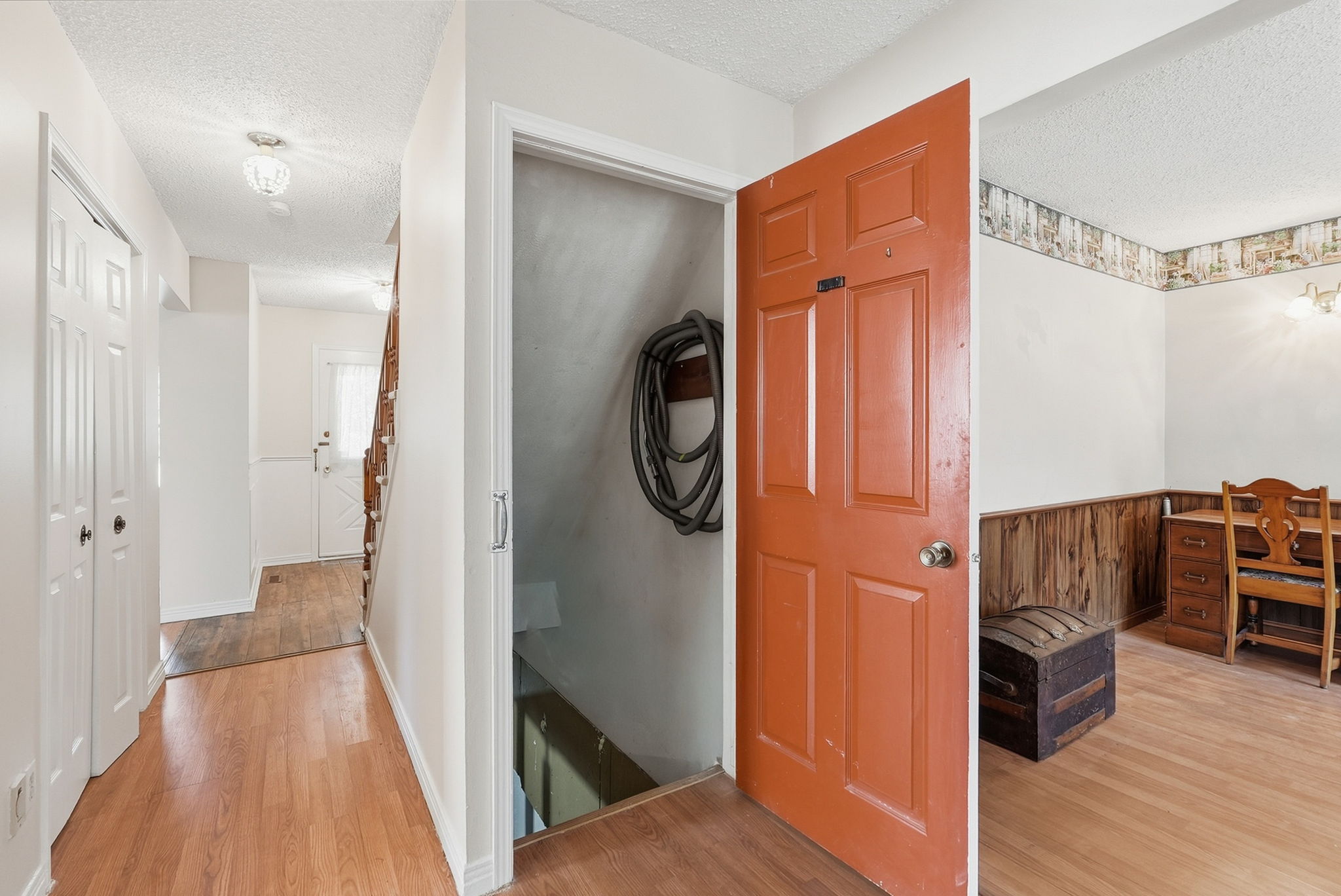 92-web-or-mls-98-Samantha Frank - 471 Knightsbridge Crescent_