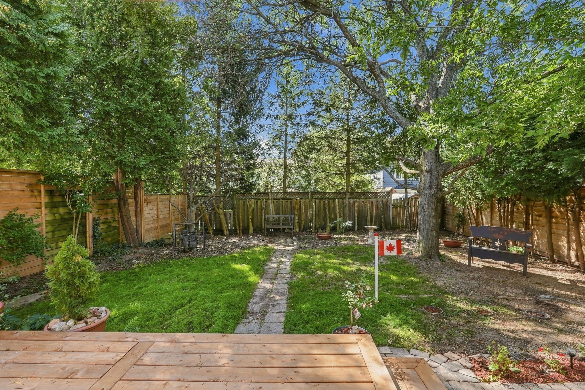 97-web-or-mls-104-Samantha Frank - 471 Knightsbridge Crescent_